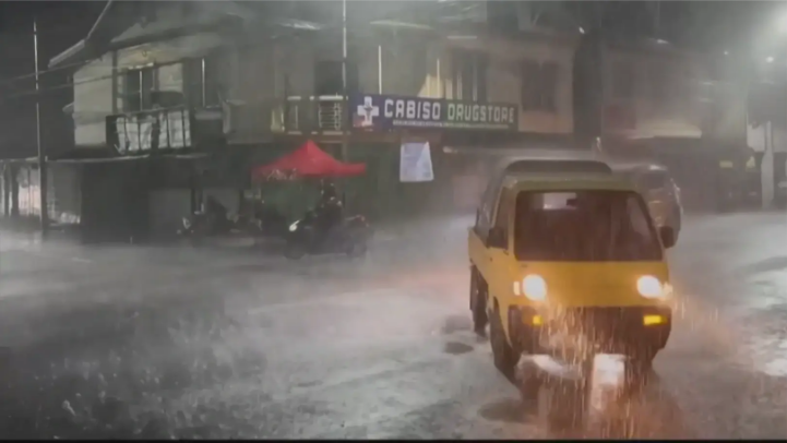 Philippines tuyên bố tình trạng khẩn cấp vì bão